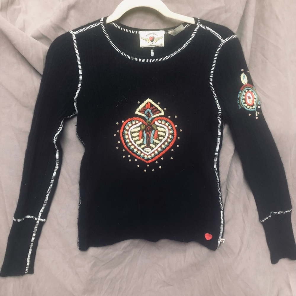Size S twisted heart 100% cashmere sweater.